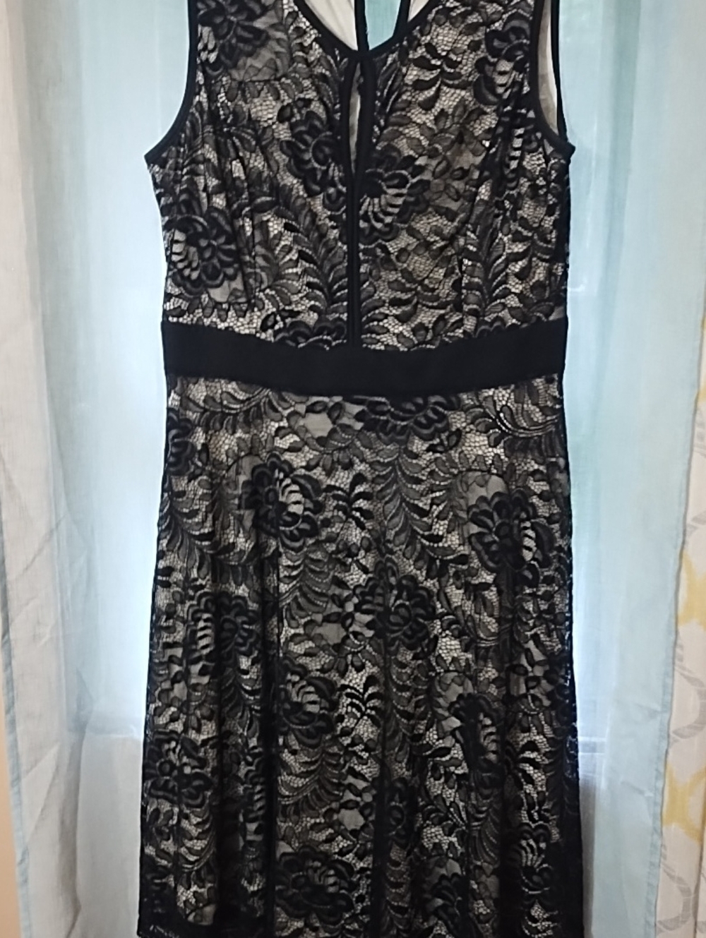 Black Lace Midi Dress with Waistband Large EUC.